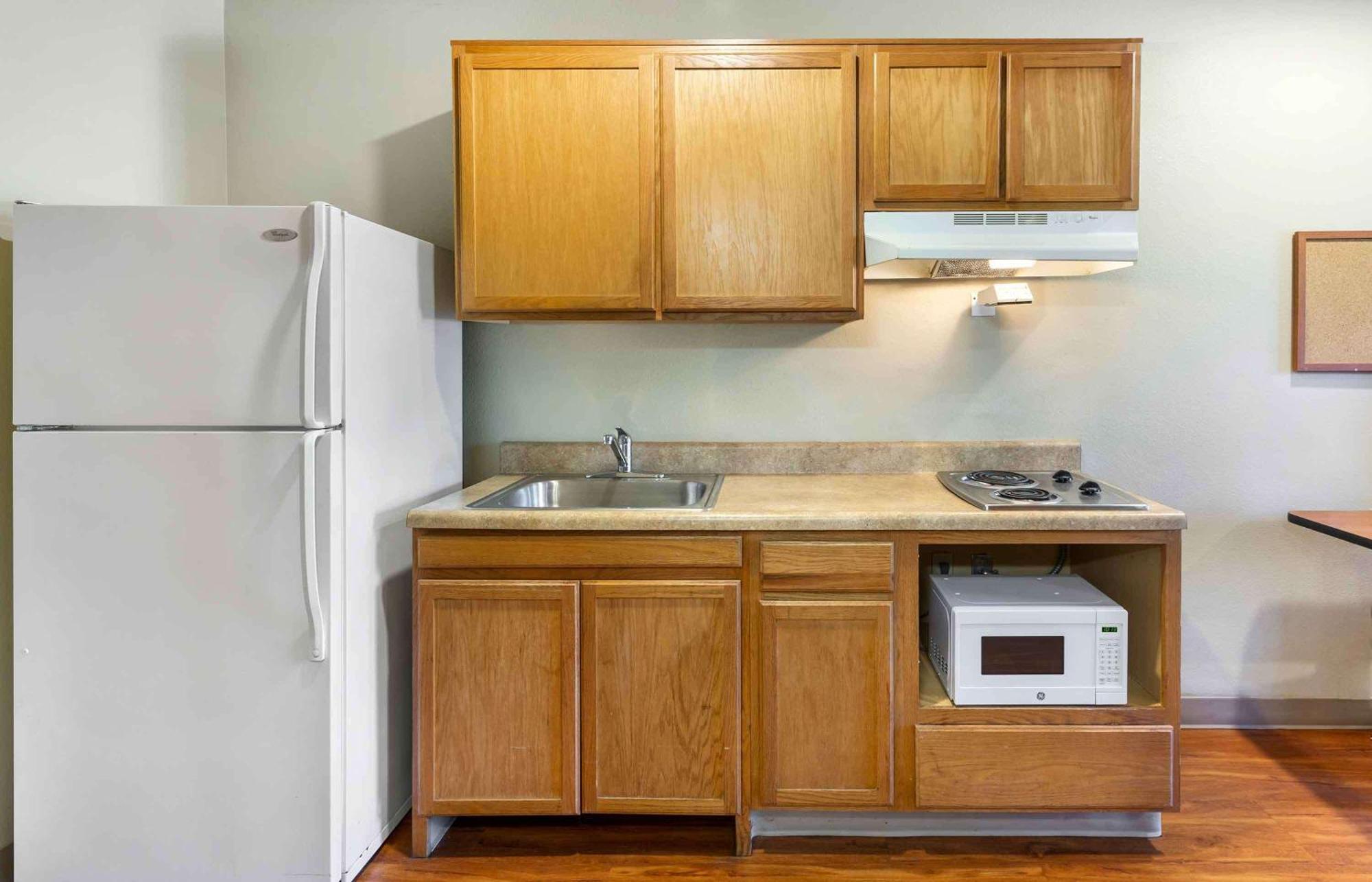 Extended Stay America Select Suites - Akron - South Portage Lakes Buitenkant foto